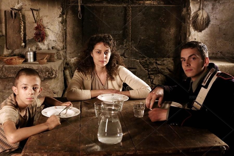 a_testa_alta_filippo_agnelli_raffaella_rea_alessandro_sperduti_103be9